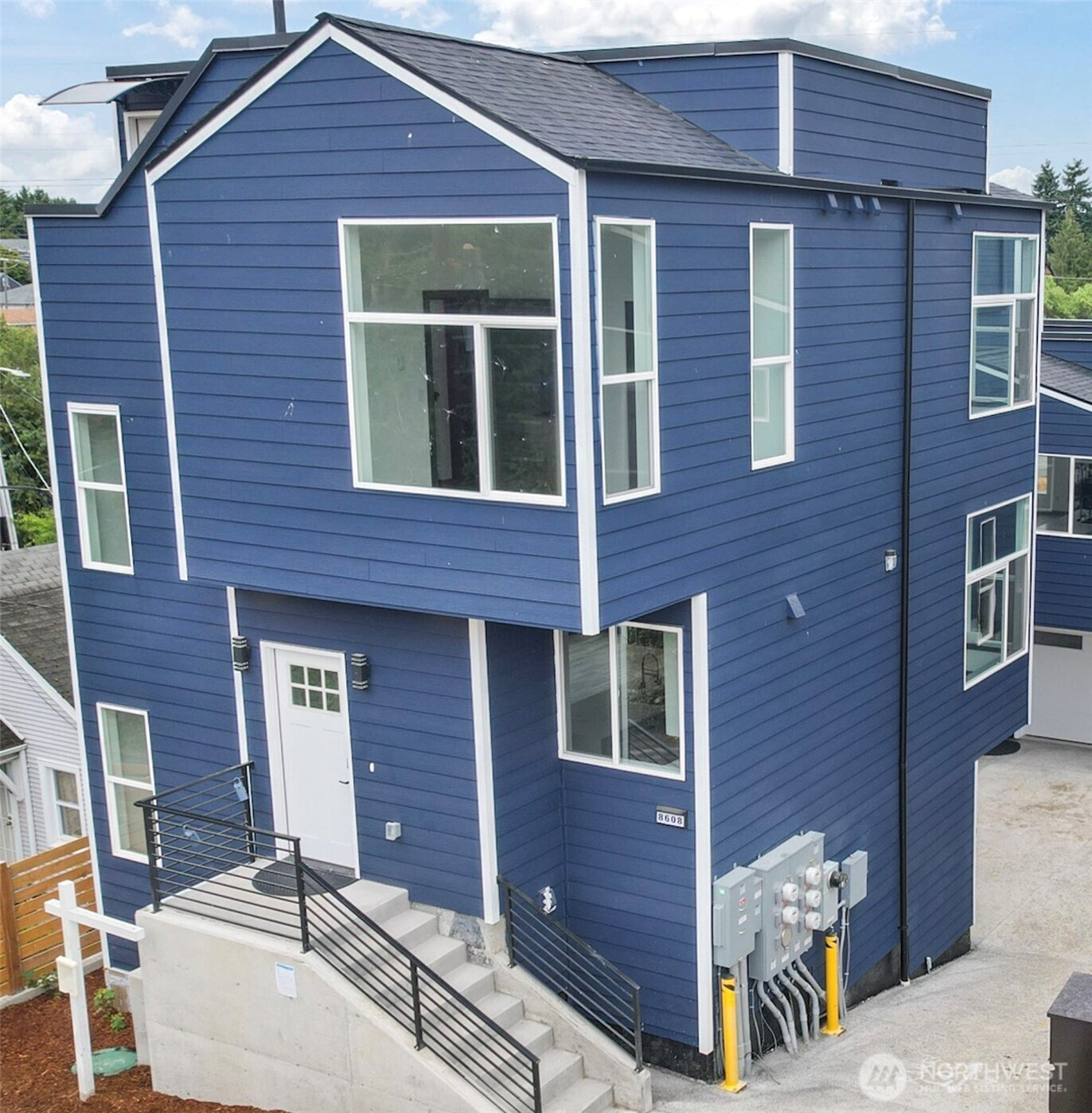 8608 42nd Avenue S, Seattle, WA 98118