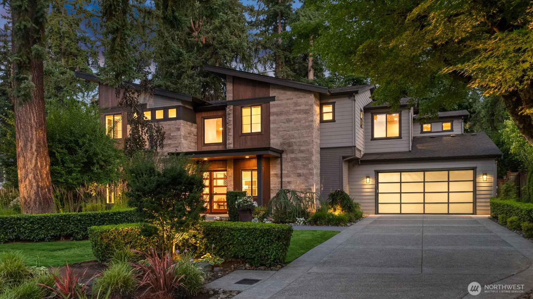 10453 SE 19th Street, Bellevue, WA 98004