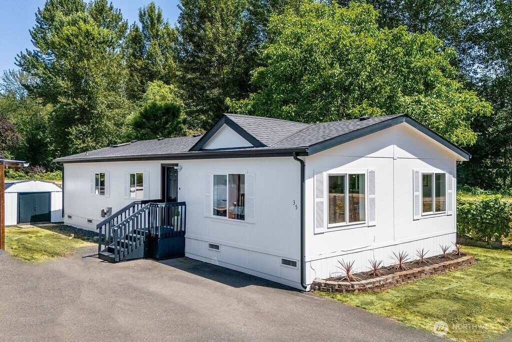 1540 Maple Lane, Kent, WA 98030