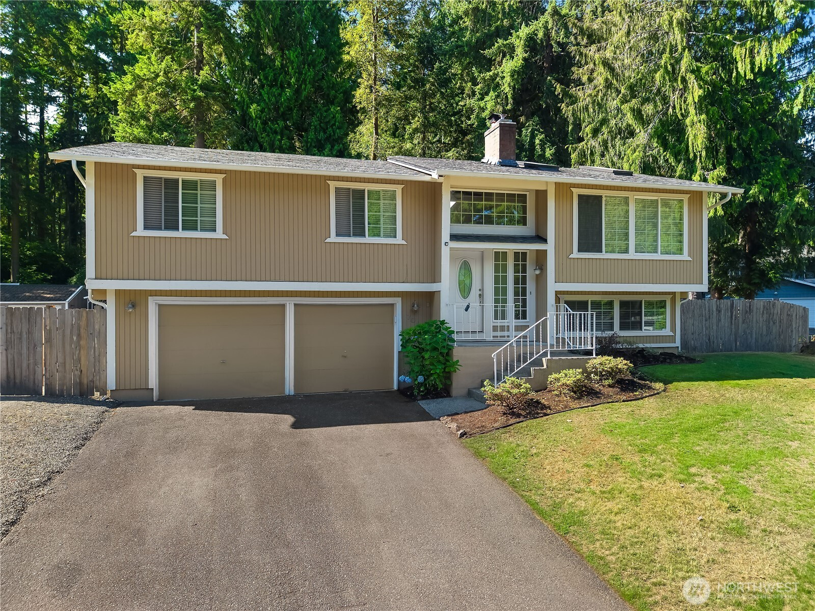 7011 Alderwood Court SE, Lacey, WA 98503