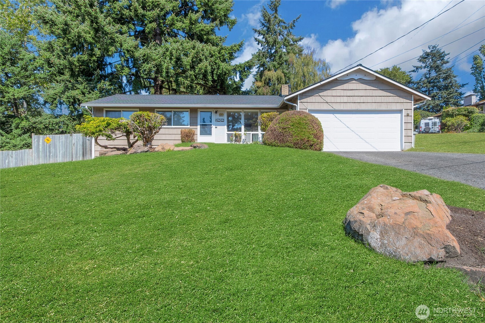 2404 S 249th Place, Kent, WA 98032