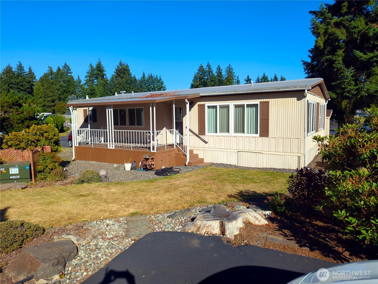 11622 Silver Lake Road, Everett, WA 98208