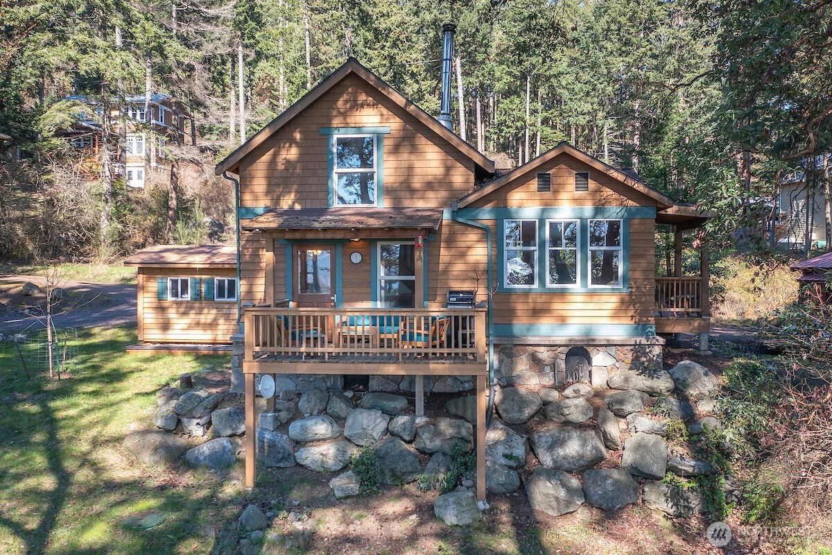 25 Huckleberry Way, Orcas Island, WA 98245
