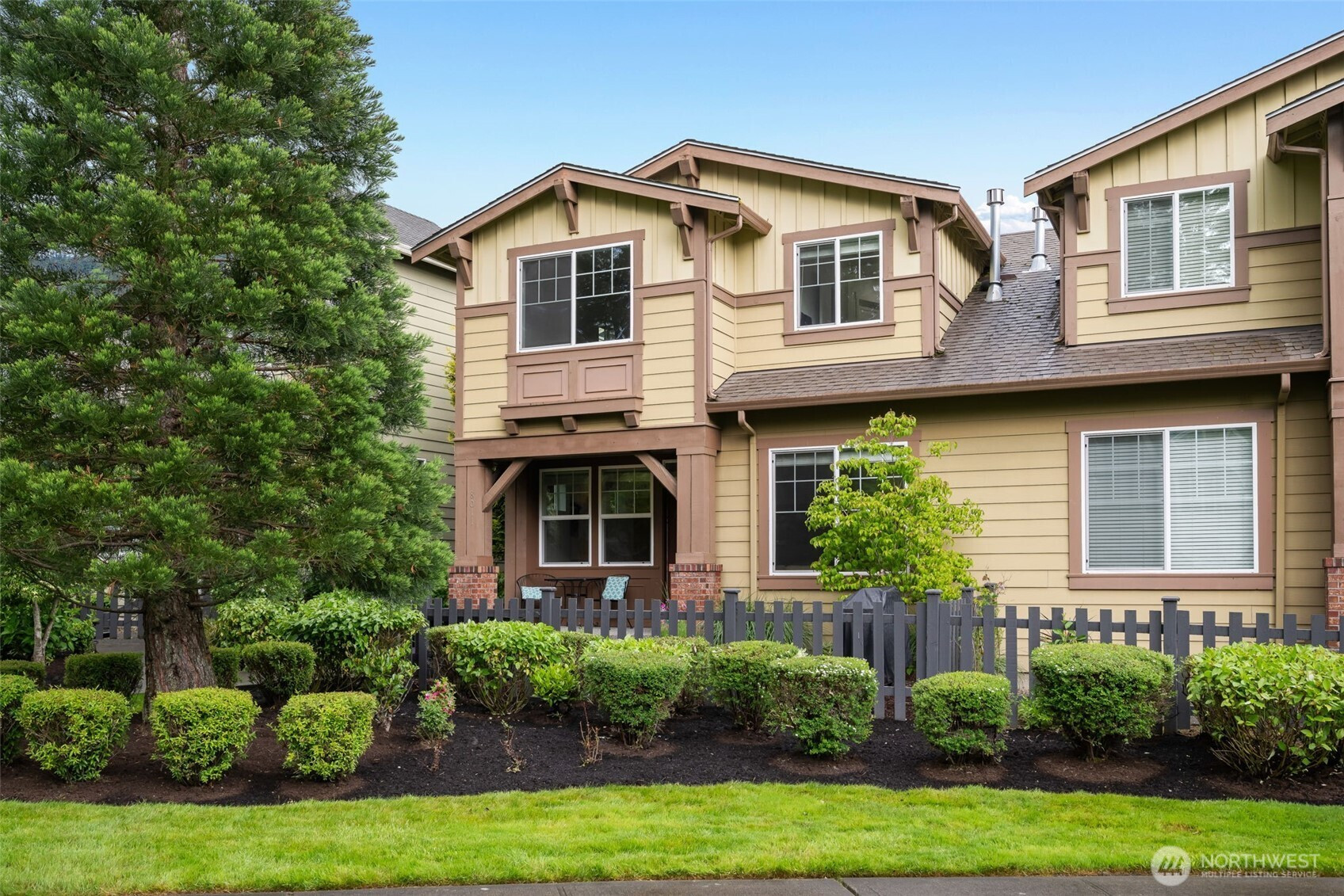 8011 Douglas Avenue SE, Snoqualmie, WA 98065