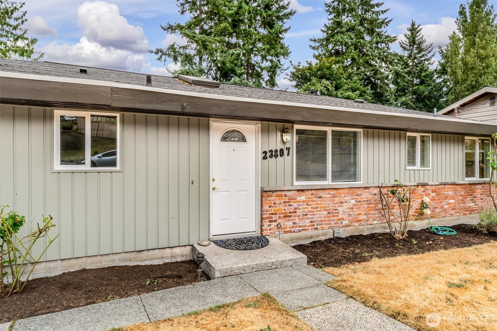 23807 80th Avenue W, Edmonds, WA 98026