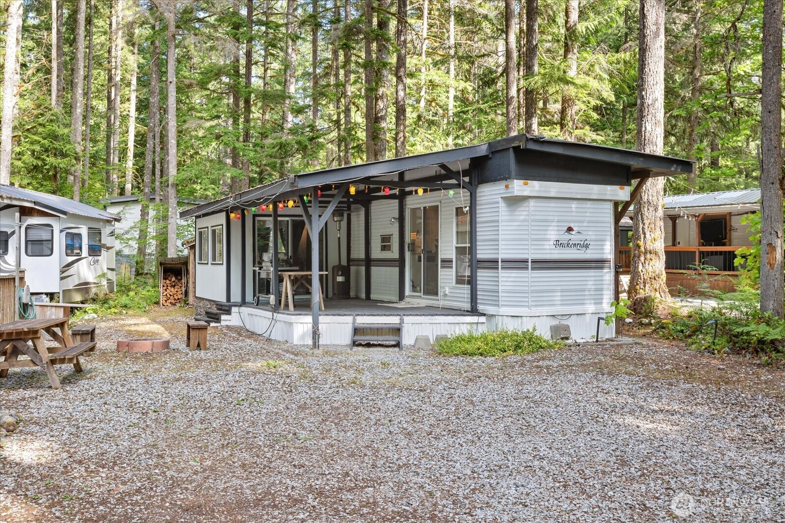 190 1 Fireside Lodge Circle, Maple Falls, WA 98244