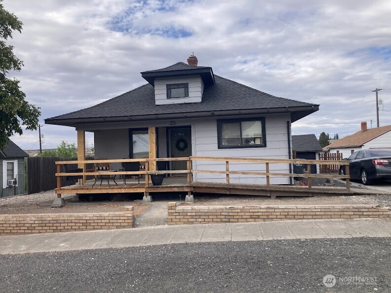 211 E 3Rd Avenue, Odessa, WA 99159