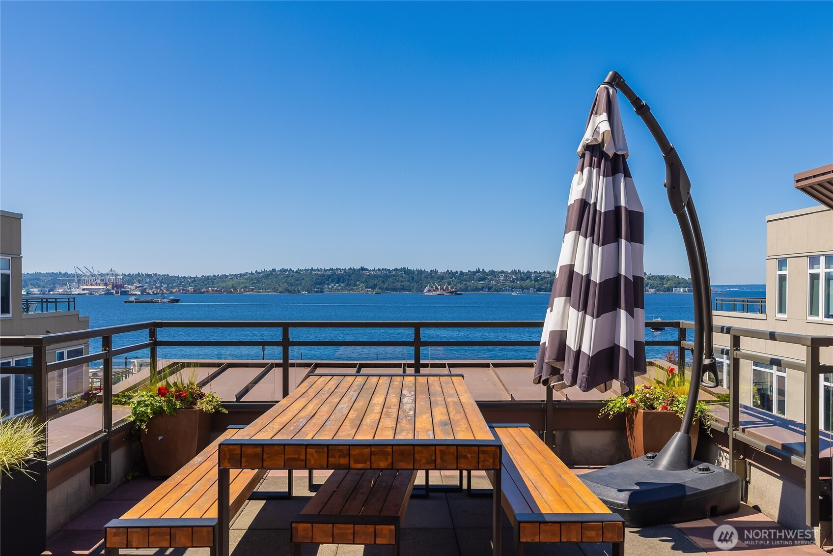 1900 Alaskan Way, Seattle, WA 98101