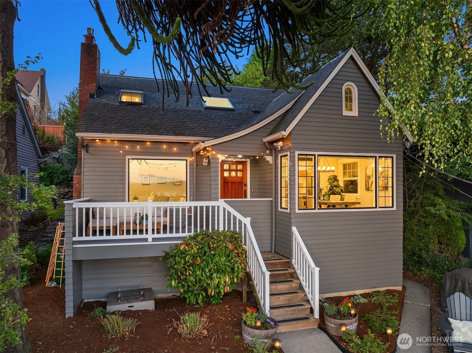 5016 Baker Avenue NW, Seattle, WA 98107