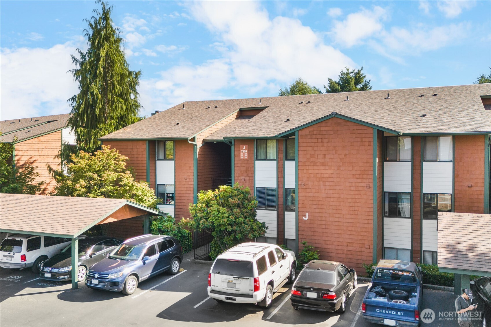 7310 N Skyview Lane, Tacoma, WA 98406