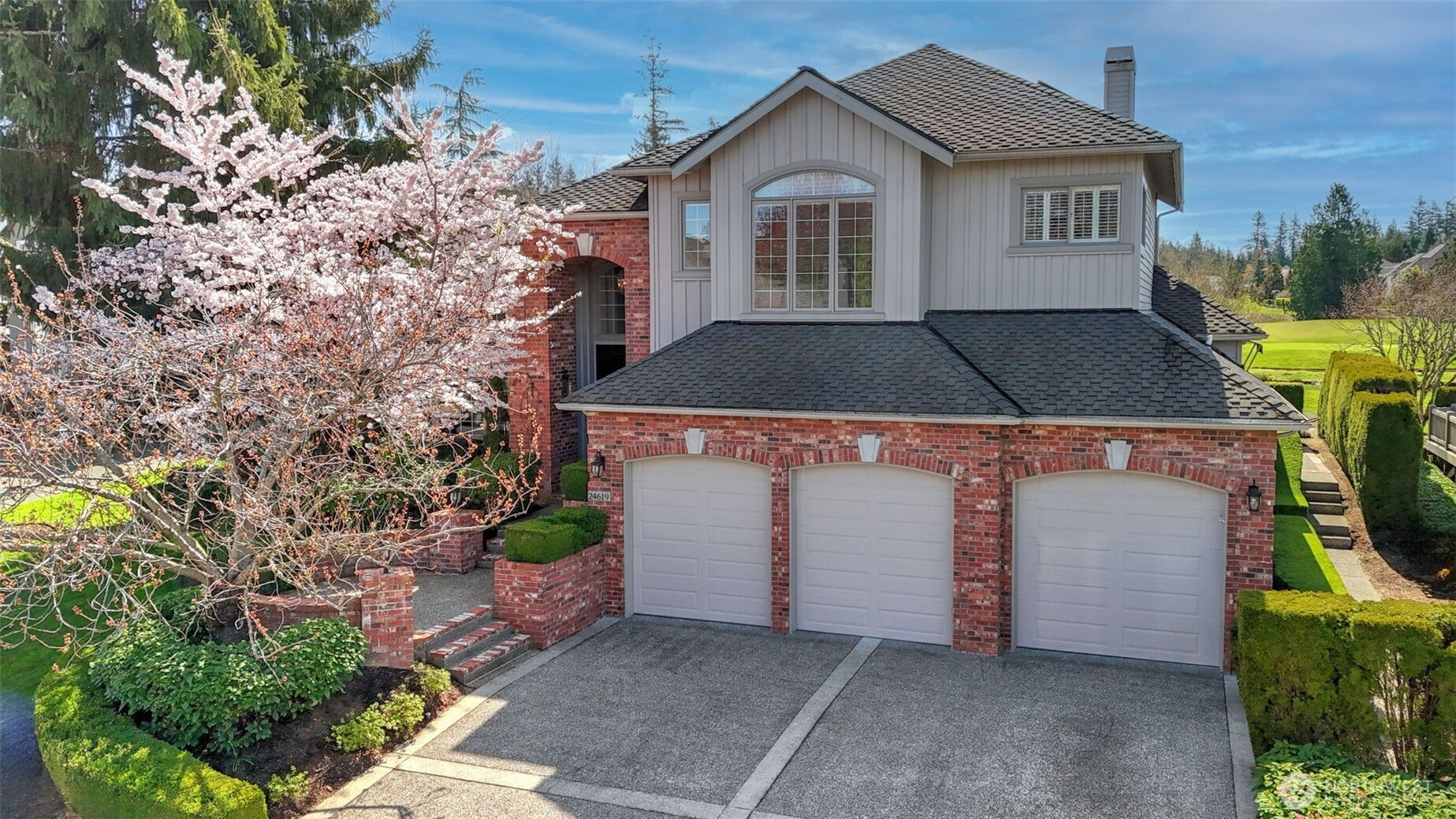 24619 SE 2nd Place, Sammamish, WA 98074