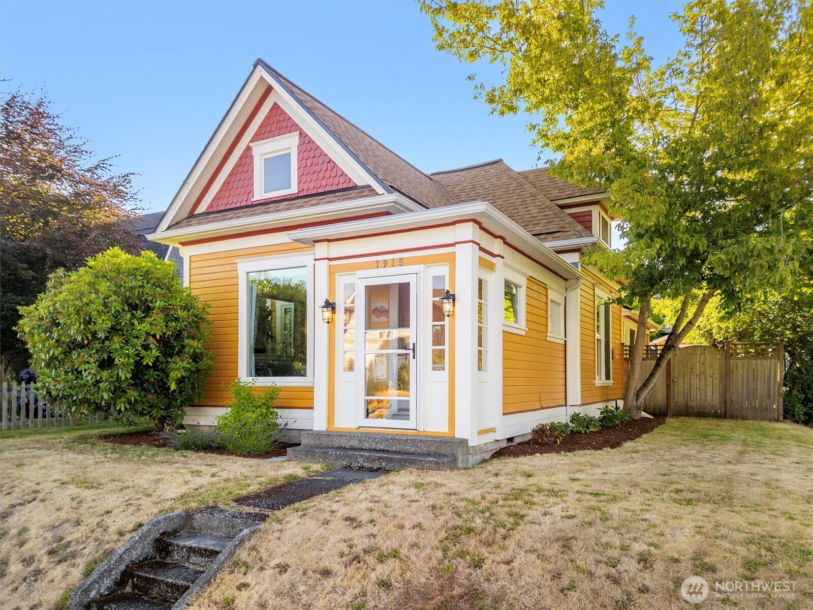 1915 H Street, Bellingham, WA 98225