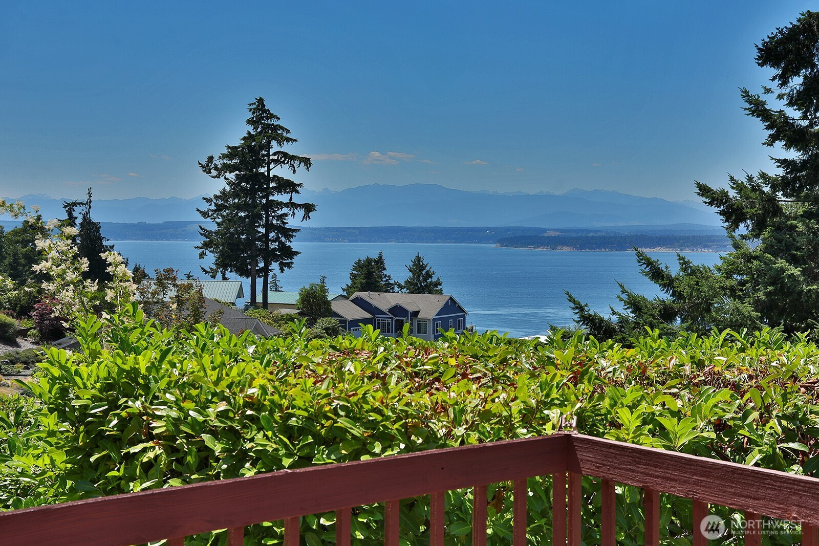 381 Susana Drive, Freeland, WA 98249