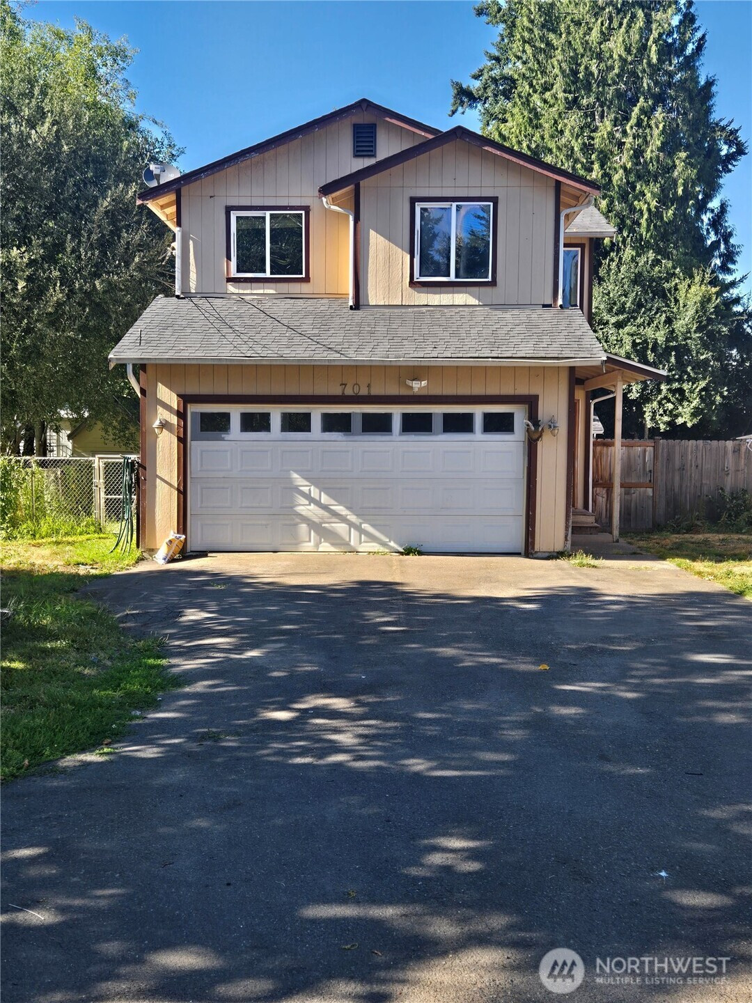 701 98th St E, Tacoma, WA 98445