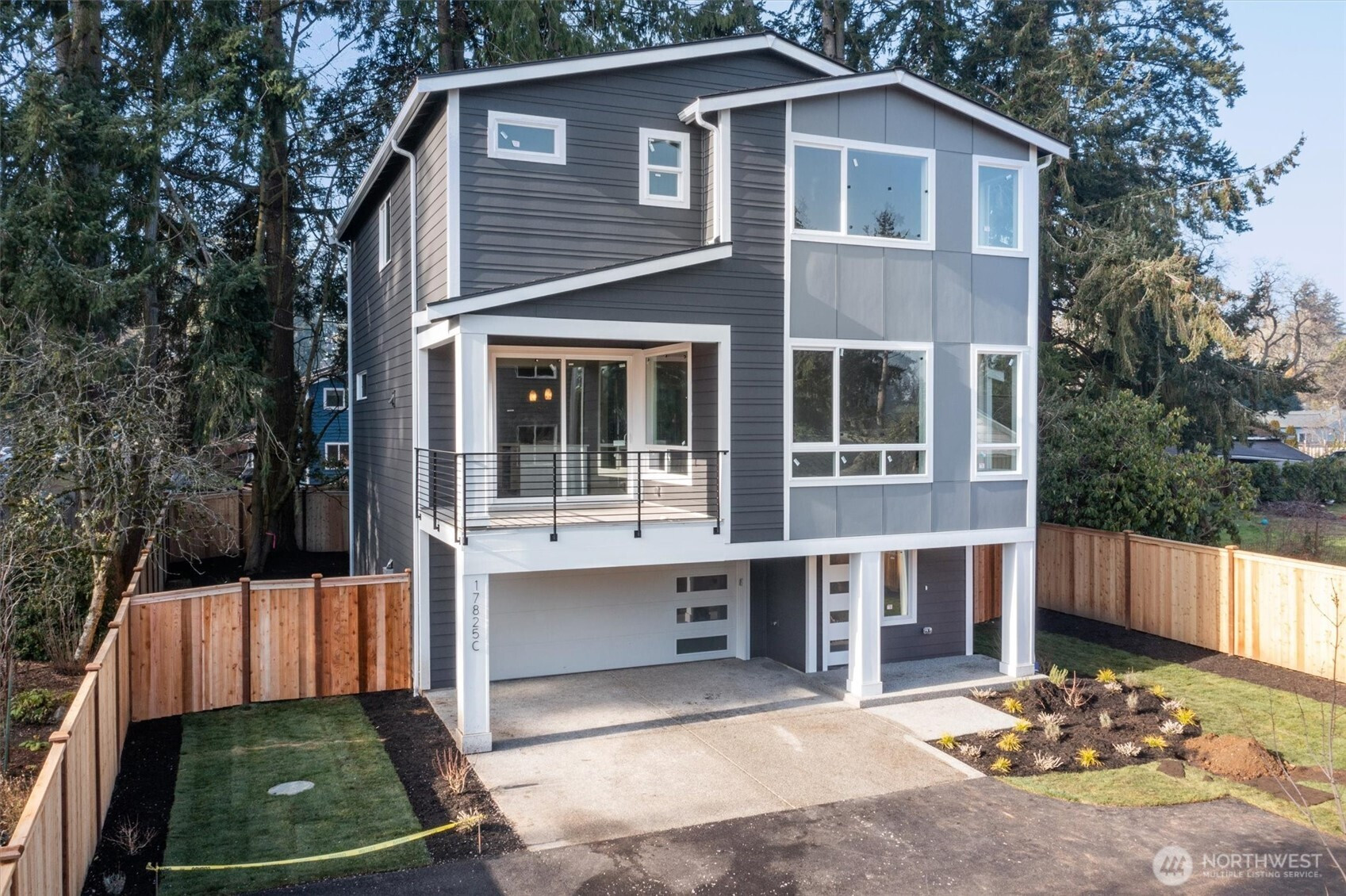 17825 Wallingford Avenue N, Shoreline, WA 98133