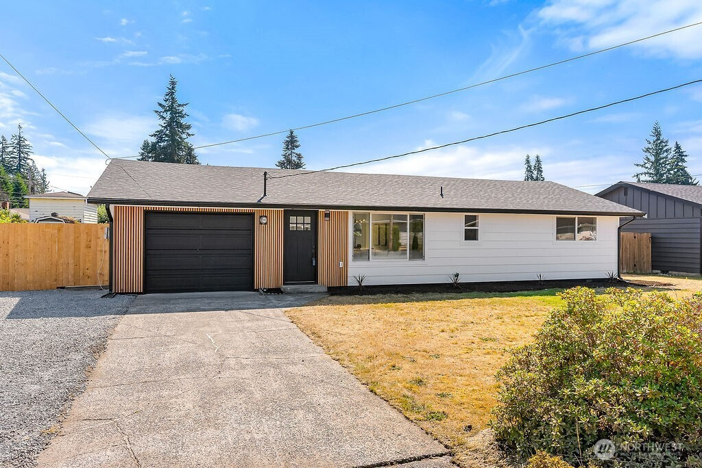 8717 48th Drive NE, Marysville, WA 98270