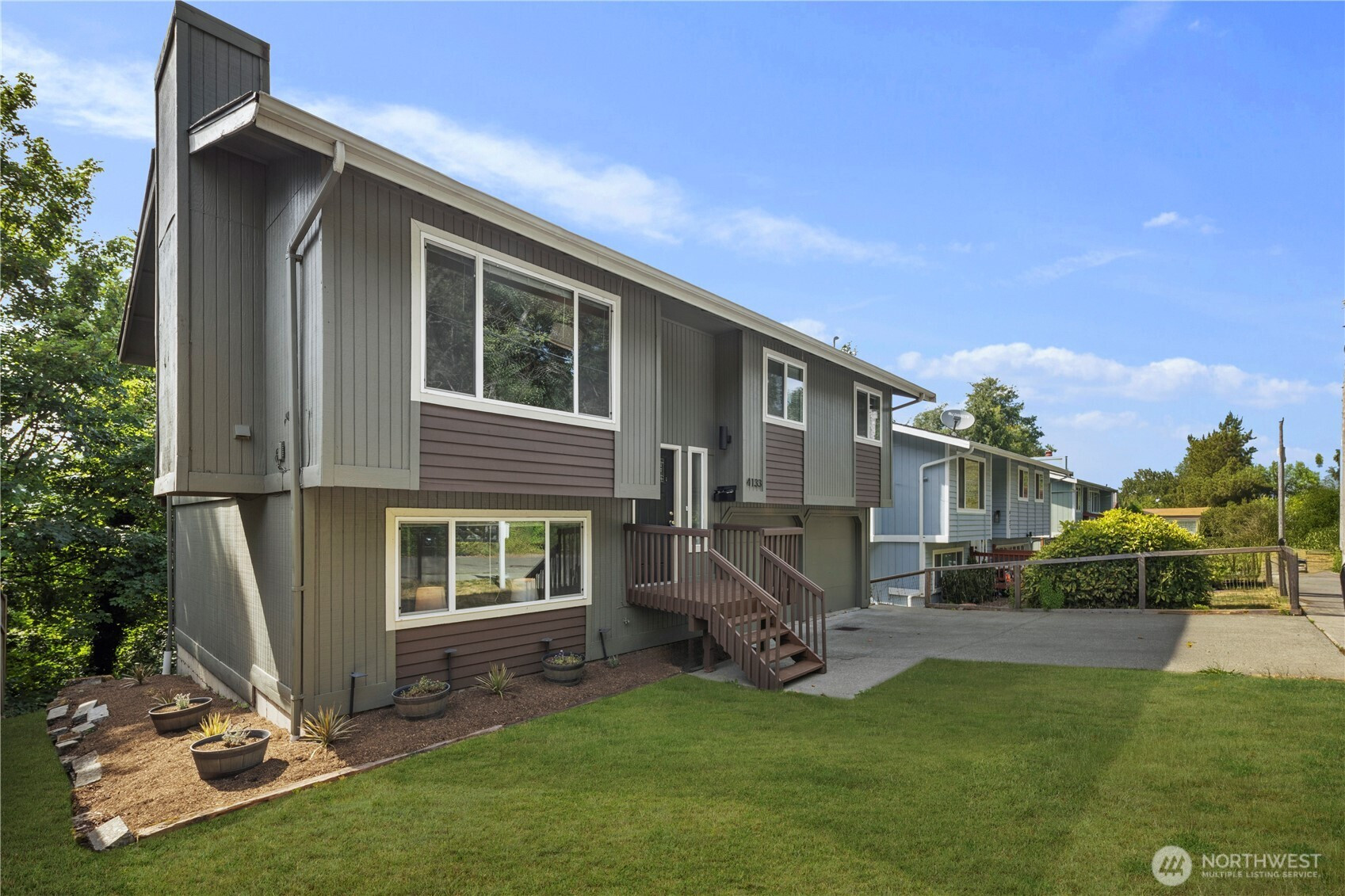 4133 23rd Avenue SW, Seattle, WA 98106