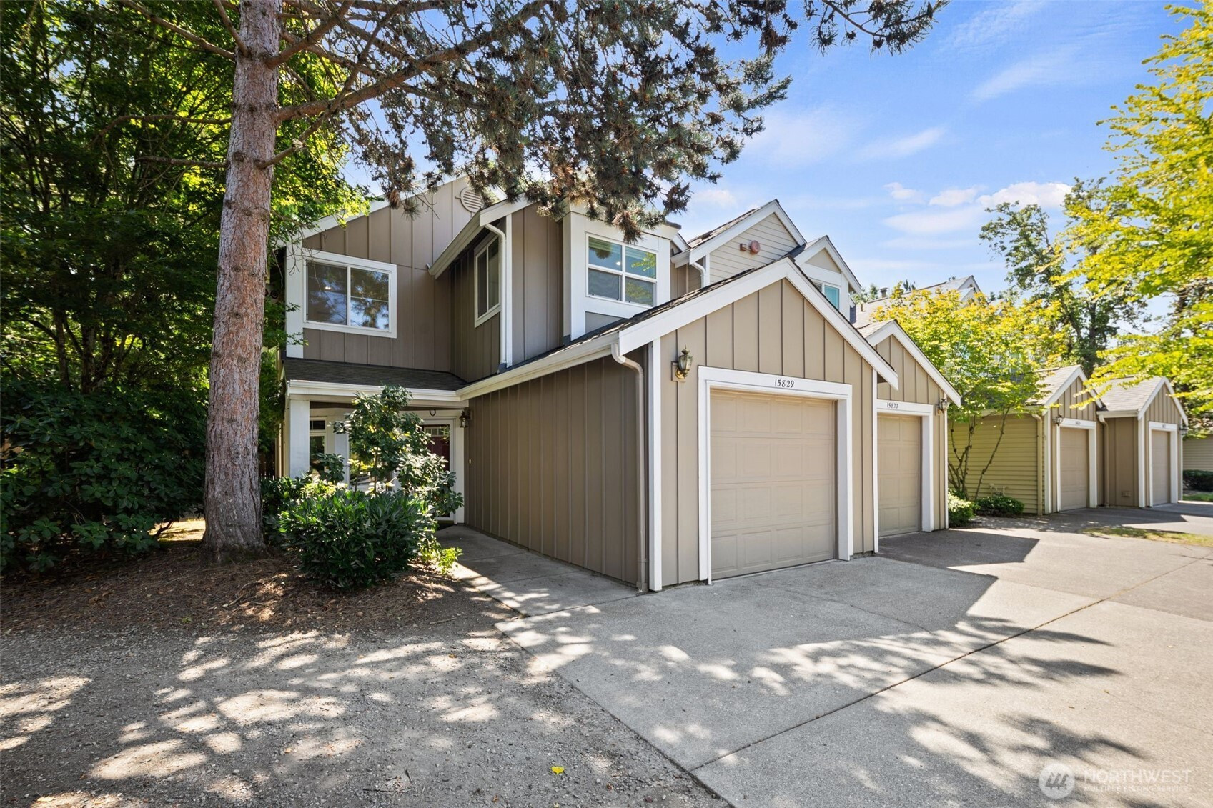 15829 NE 90th Way, Redmond, WA 98052