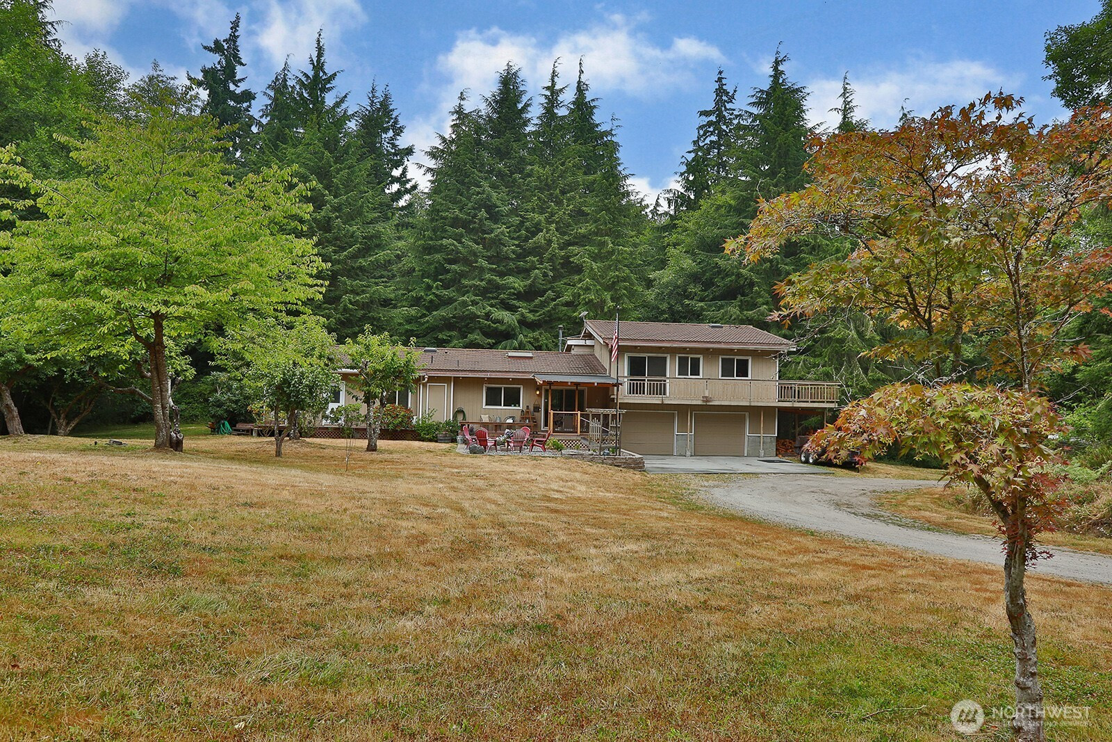 875 Silver Cloud Lane, Greenbank, WA 98253