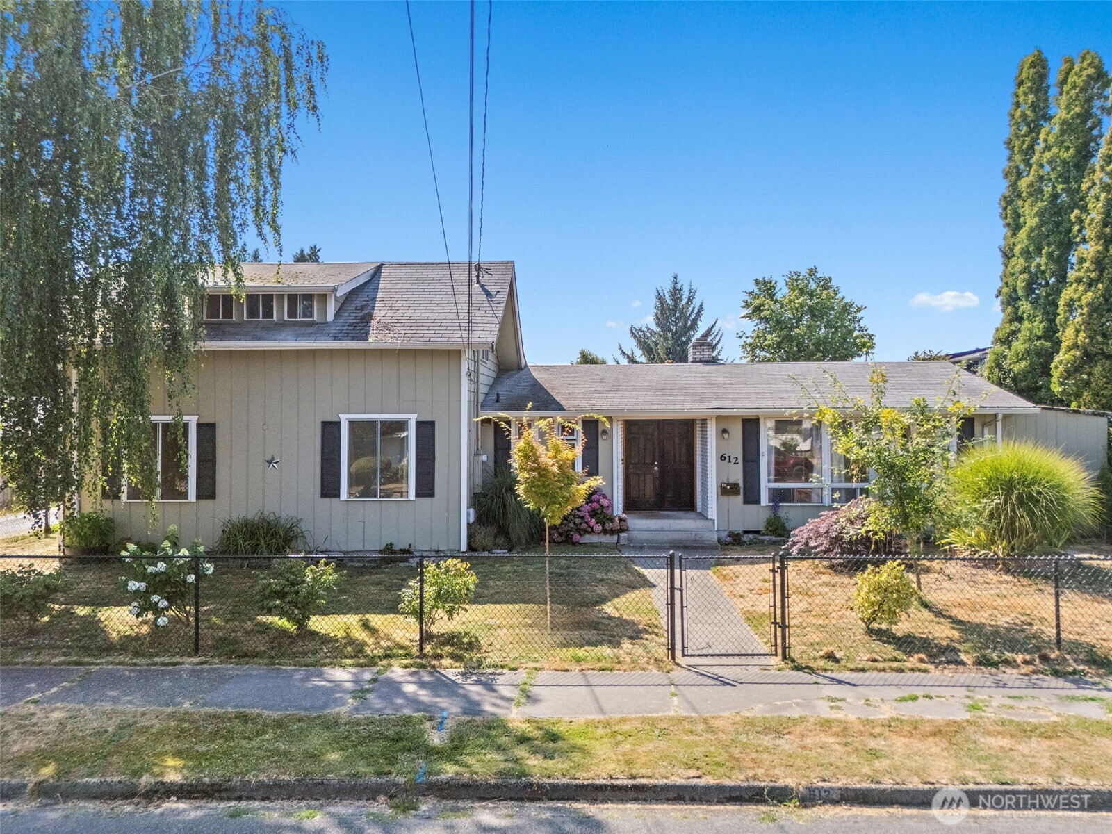 612 7th St SW, Puyallup, WA 98371
