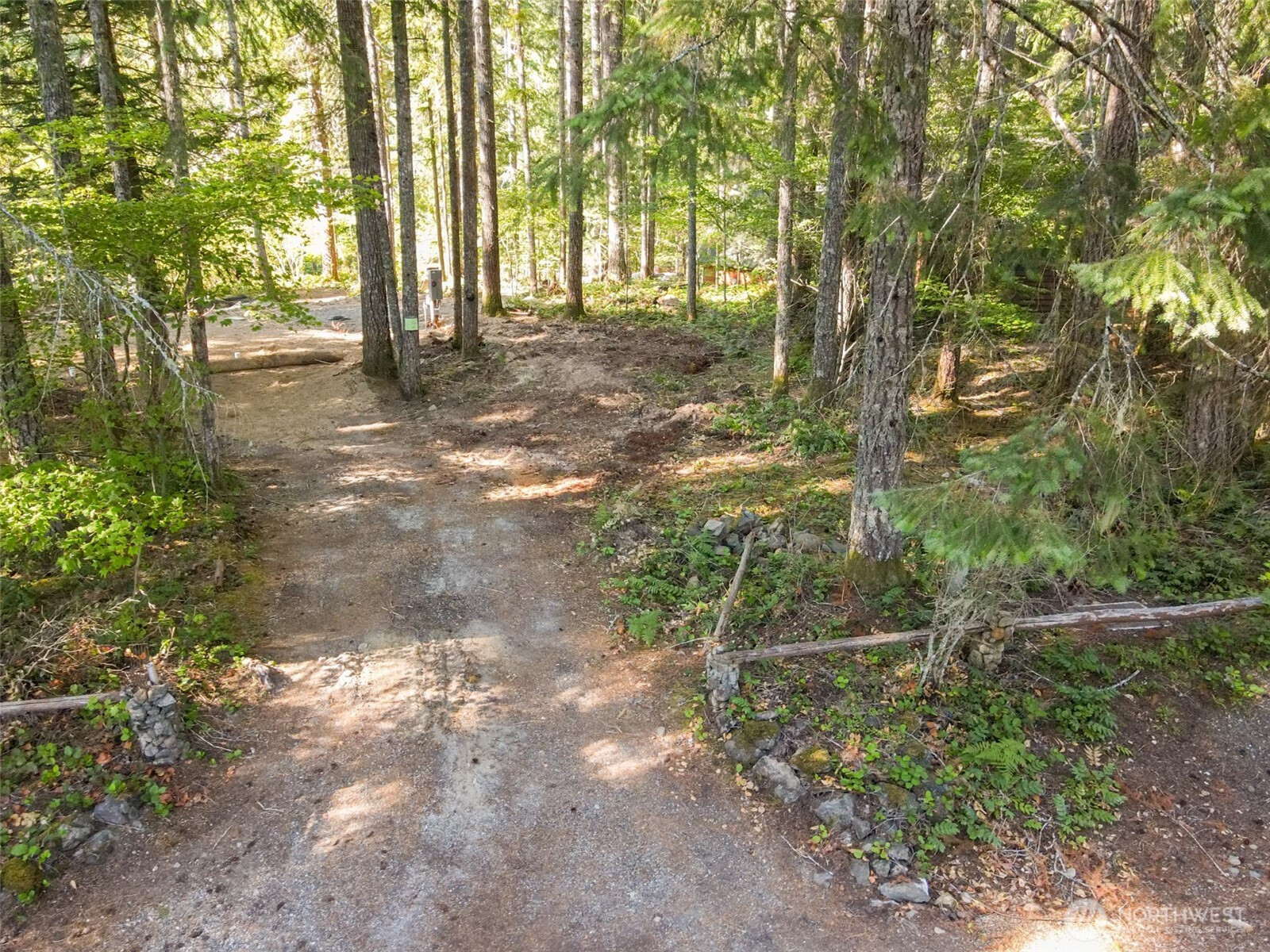 21 N Quinault Place, Hoodsport, WA 98548
