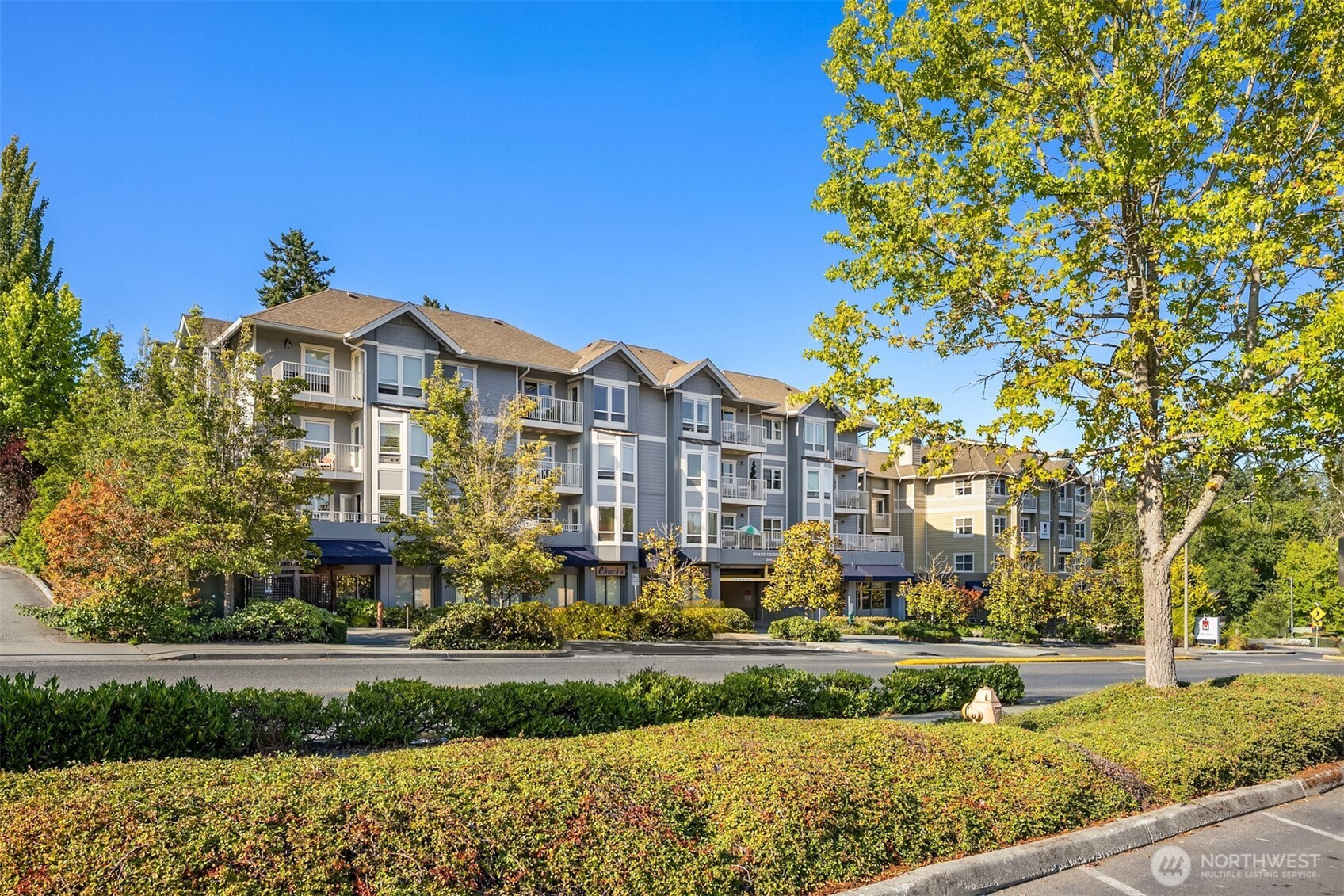 300 High School Road NE, Bainbridge Island, WA 98110