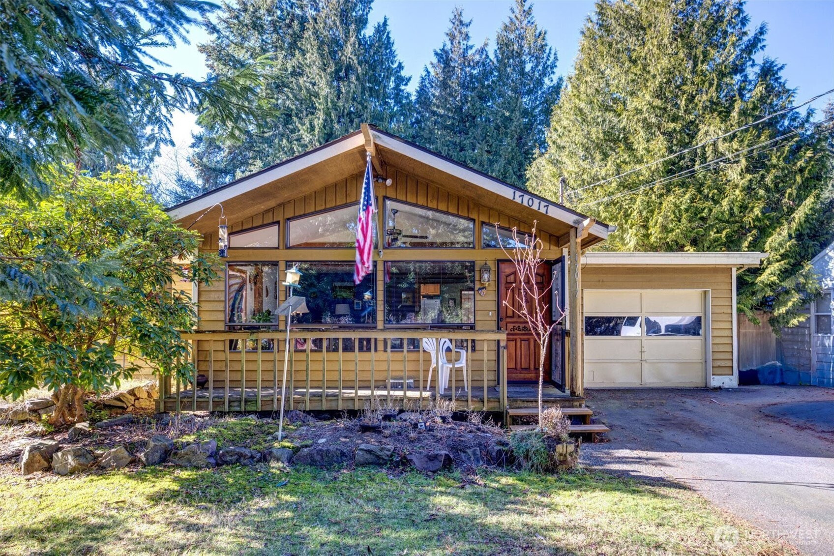 17017 10th Avenue NE, Shoreline, WA 98155