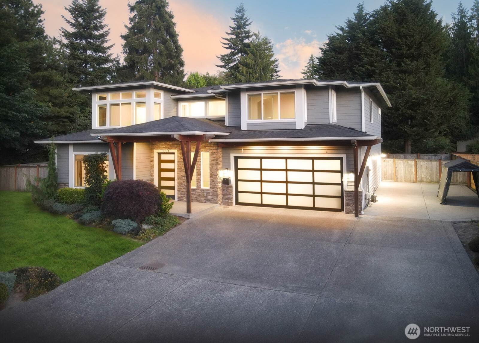 1054 Walnut Street, Edmonds, WA 98020