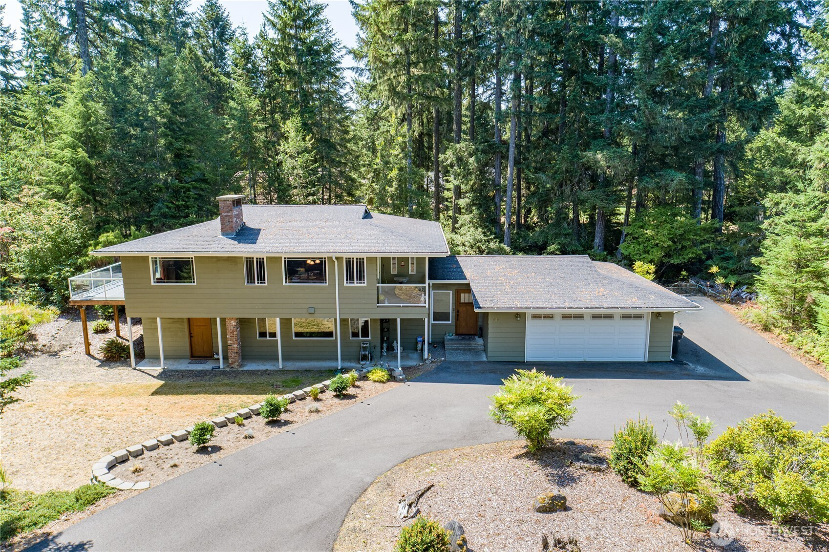 530 E Country Club Drive E, Union, WA 98592