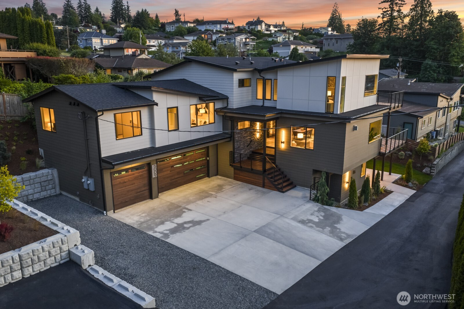 5009 Ocean Avenue, Everett, WA 98203