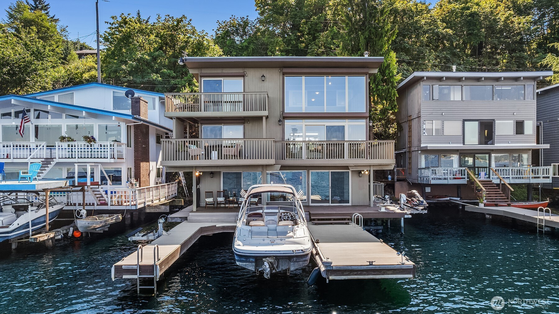 9654 Rainier Avenue S, Seattle, WA 98118