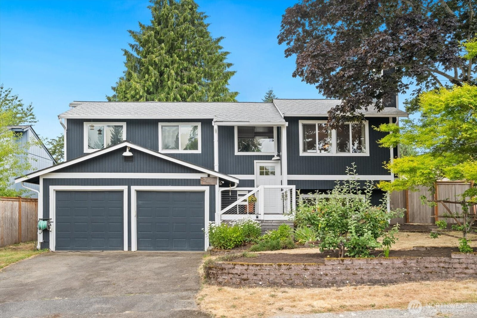 9008 NE 138 Place, Kirkland, WA 98034