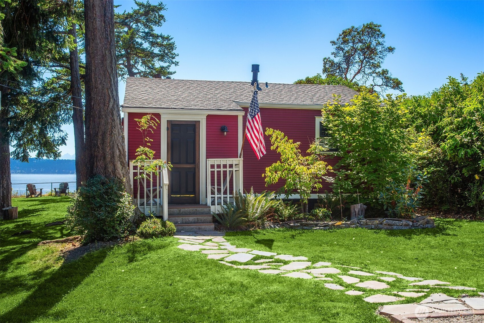 982 Sailview Lane, Camano Island, WA 98282