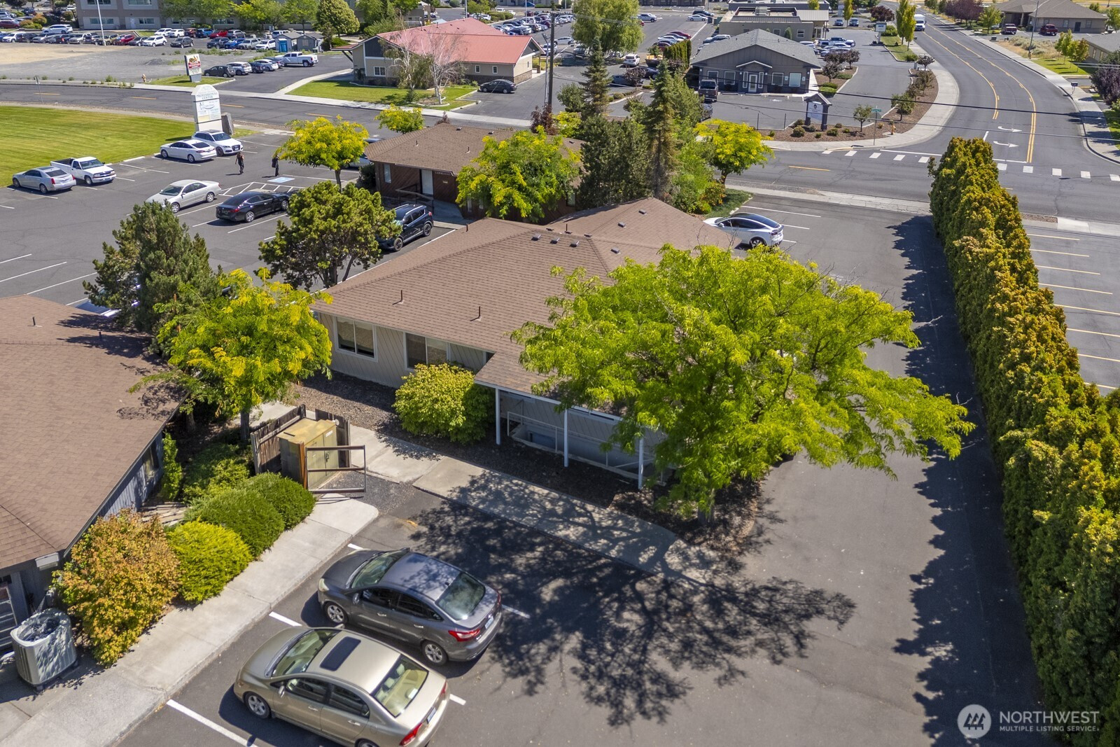 830 Sharon Avenue E, Moses Lake, WA 98837