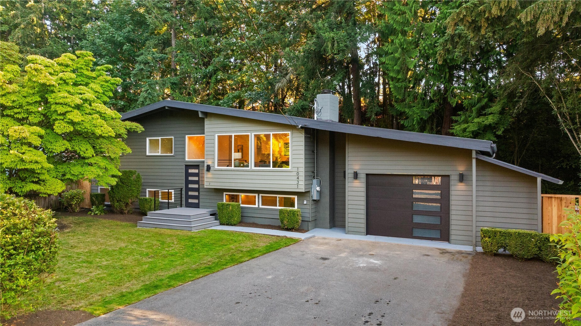 10431 NE 130th Street, Kirkland, WA 98034