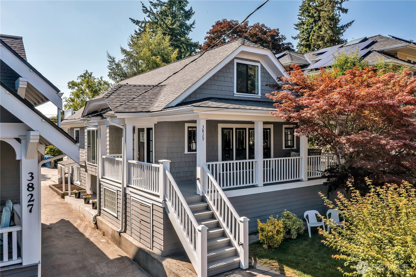 3829 Burke Avenue N, Seattle, WA 98103