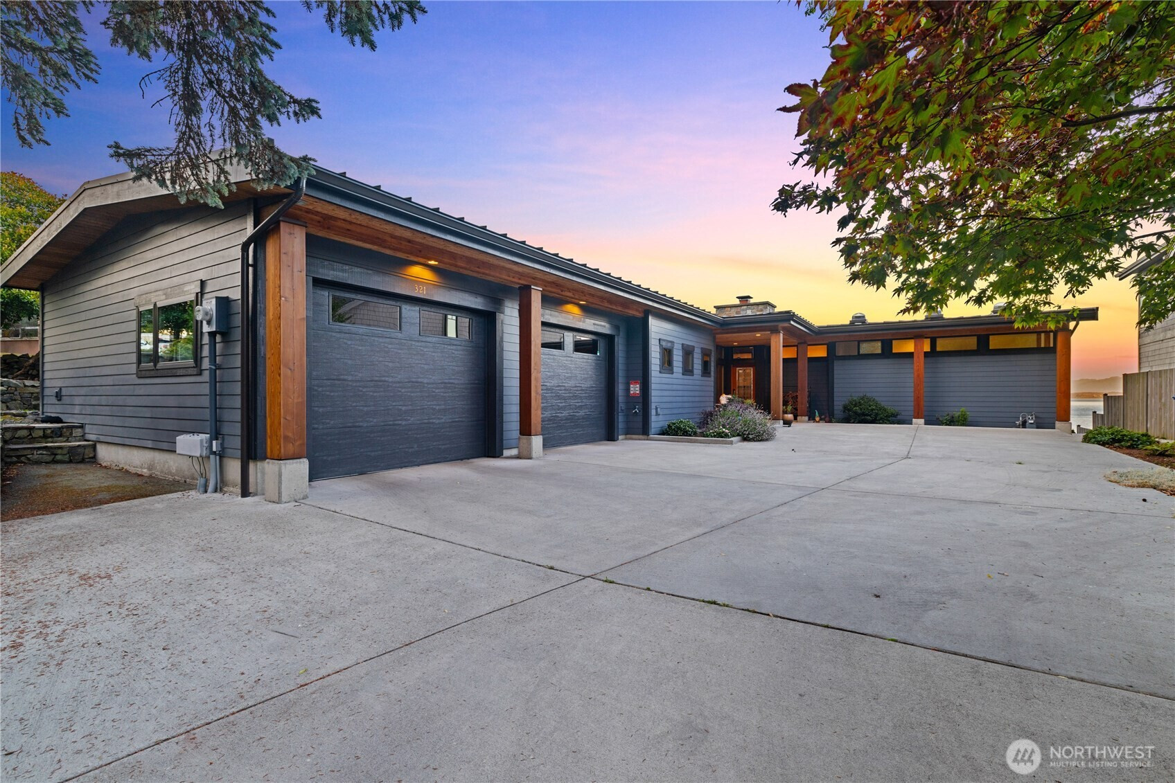 321 East Park Drive, Anacortes, WA 98221