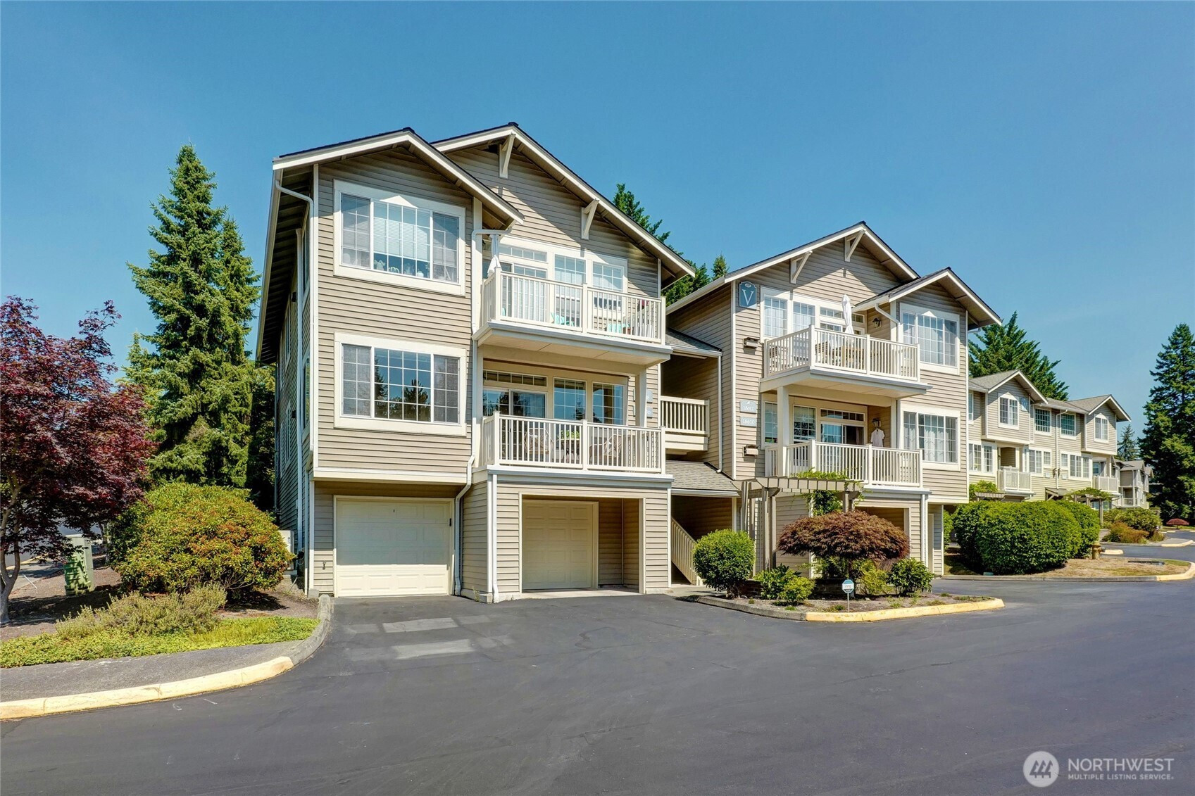 18606 NE 57th Street, Redmond, WA 98052