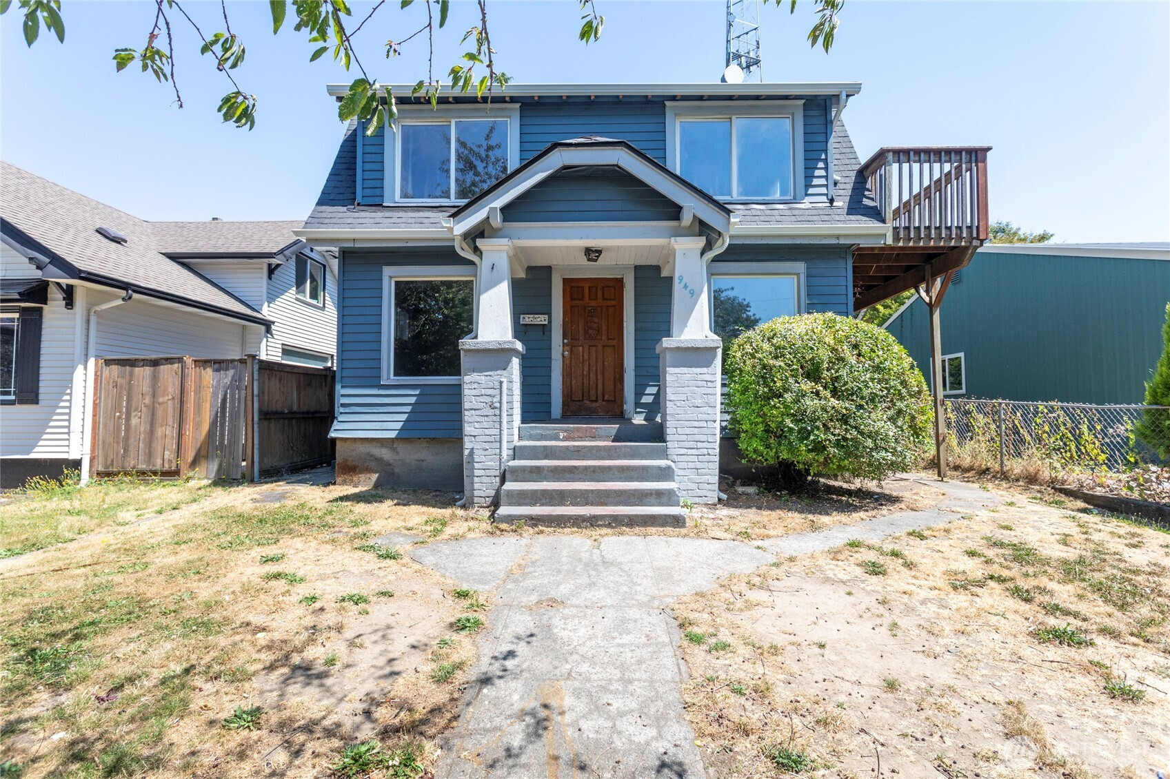 949 S Ridgewood Avenue, Tacoma, WA 98405