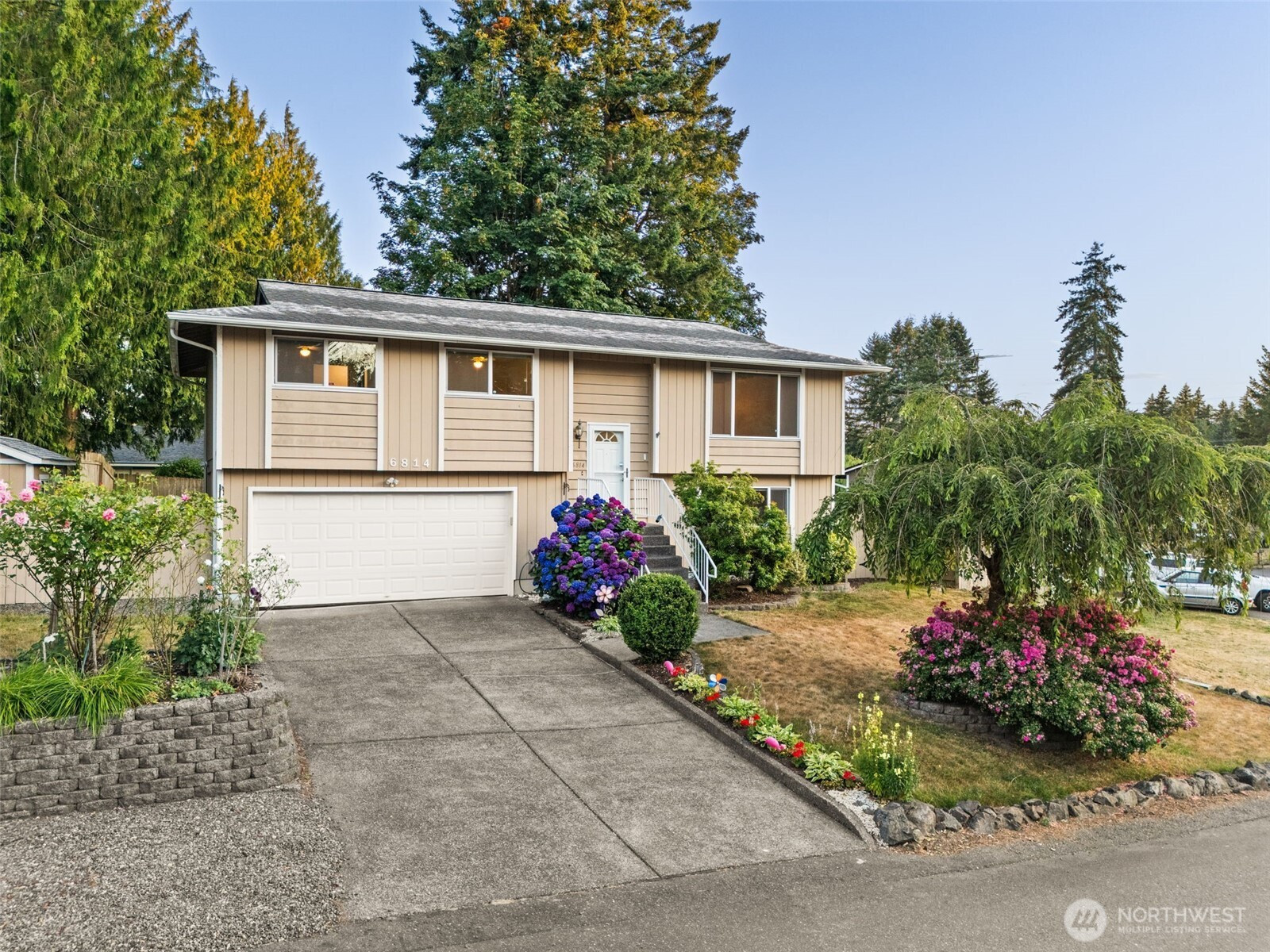 6814 Helena Drive NE, Bremerton, WA 98311