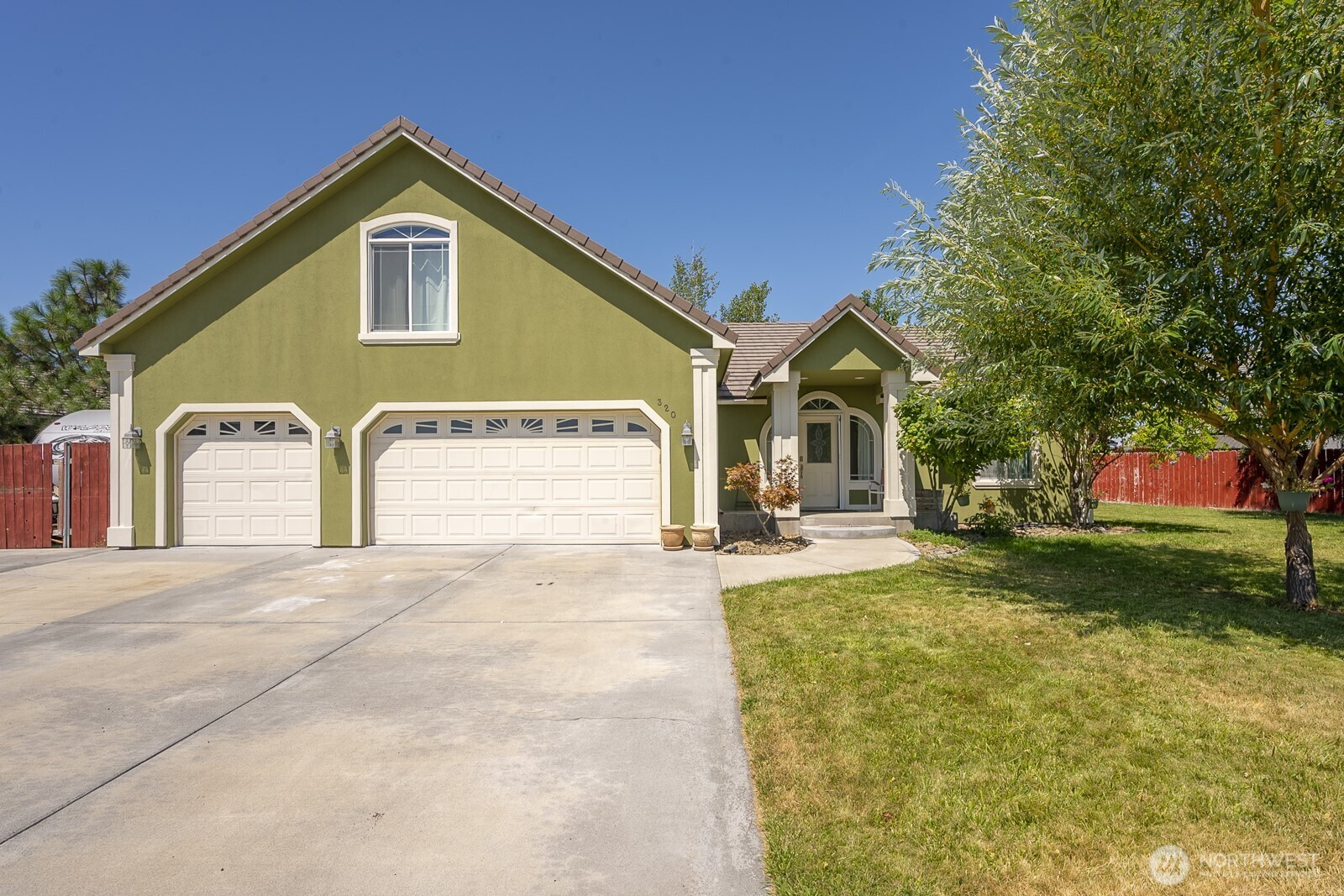 320 E Inglewood Drive, Moses Lake, WA 98837