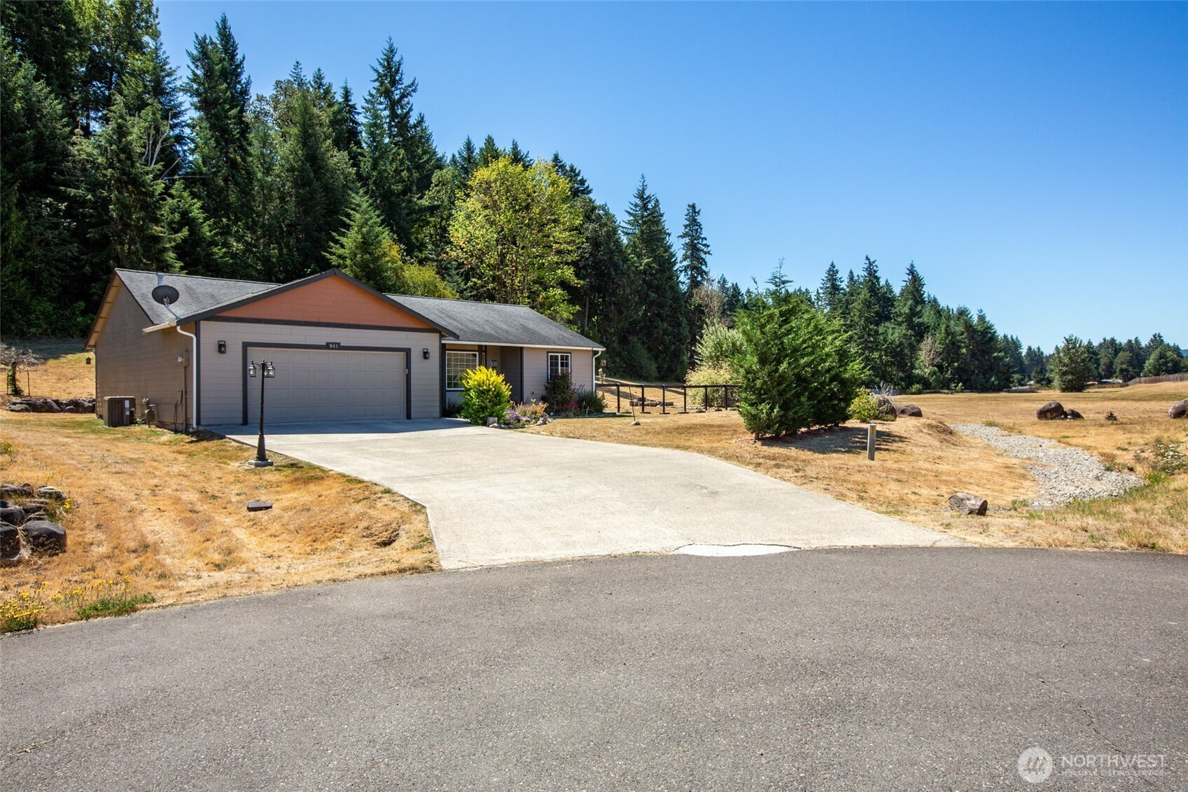 501 Emerald Lane SE, Rainier, WA 98576