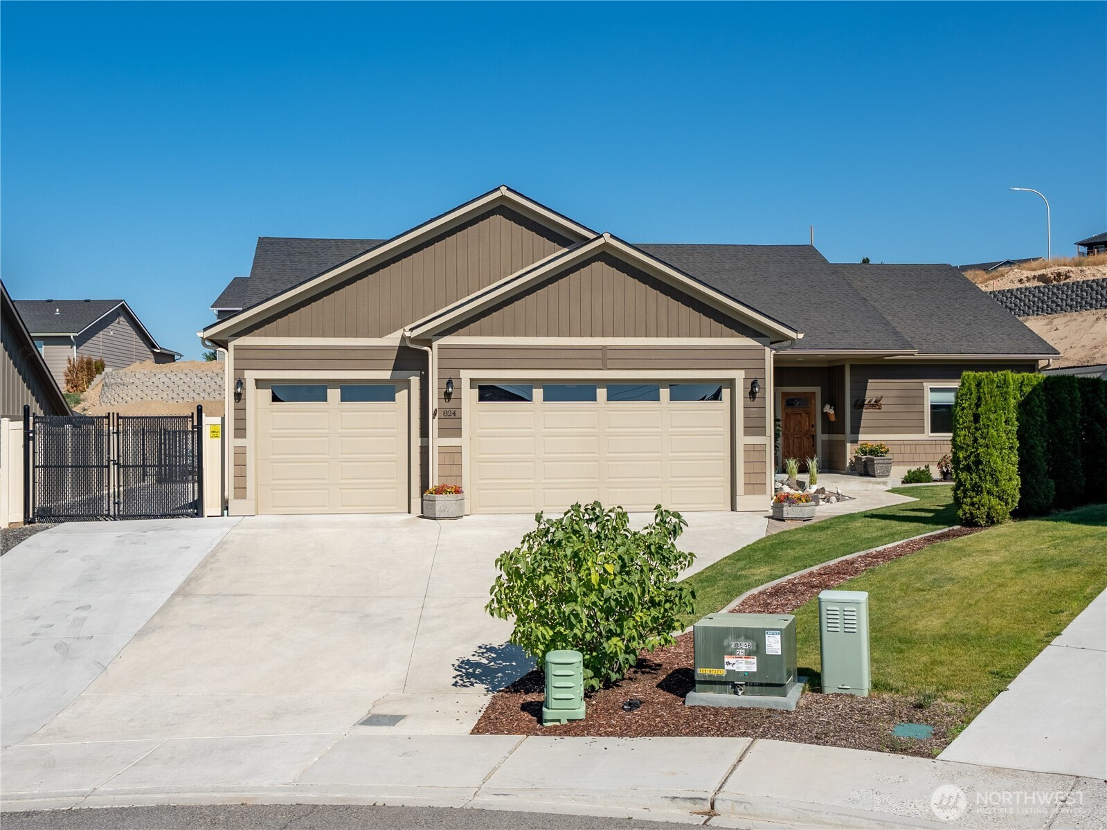 824 Madeleine Court, East Wenatchee, WA 98802