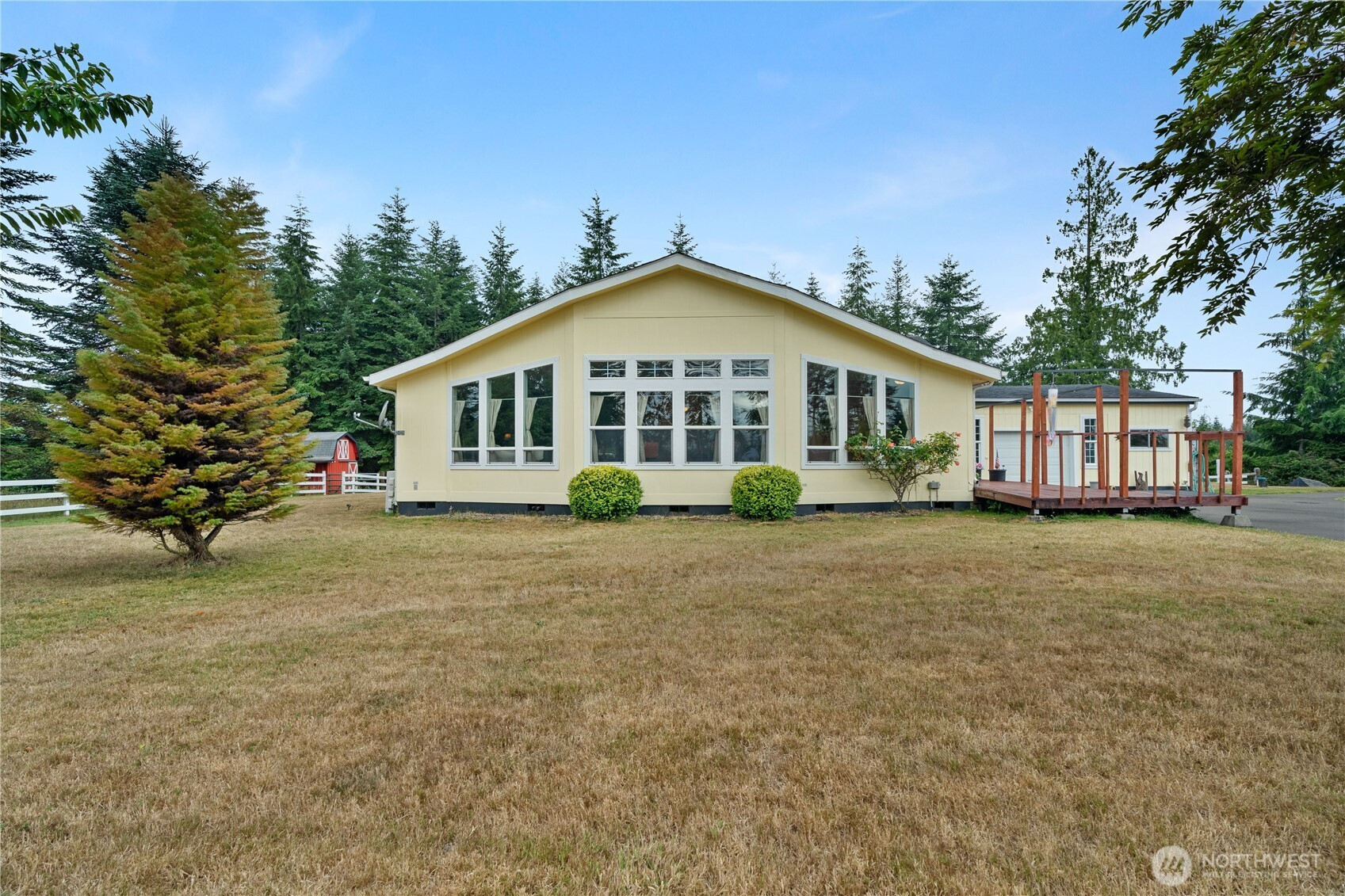 2900 Mallis Landing Road, Raymond, WA 98577