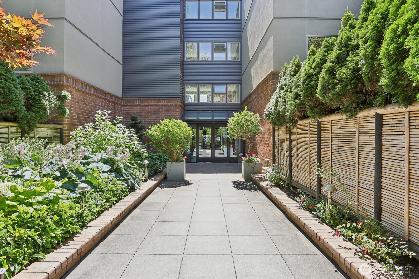 275 W Roy Street, Seattle, WA 98119