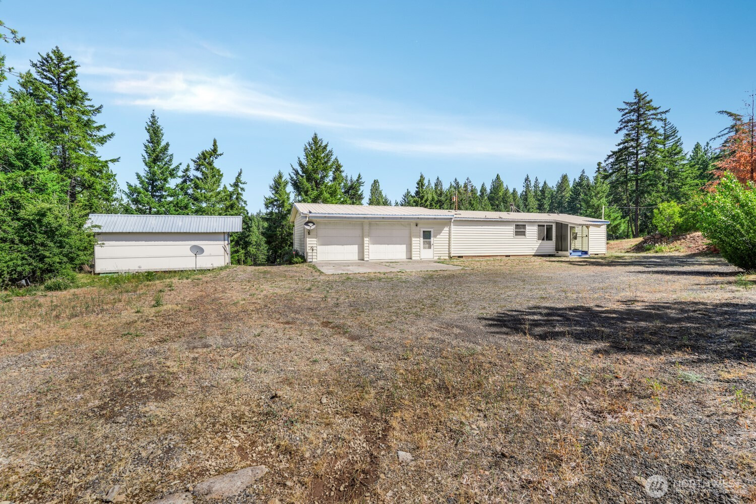 338 Lakeside Road, Glenwood, WA 98619