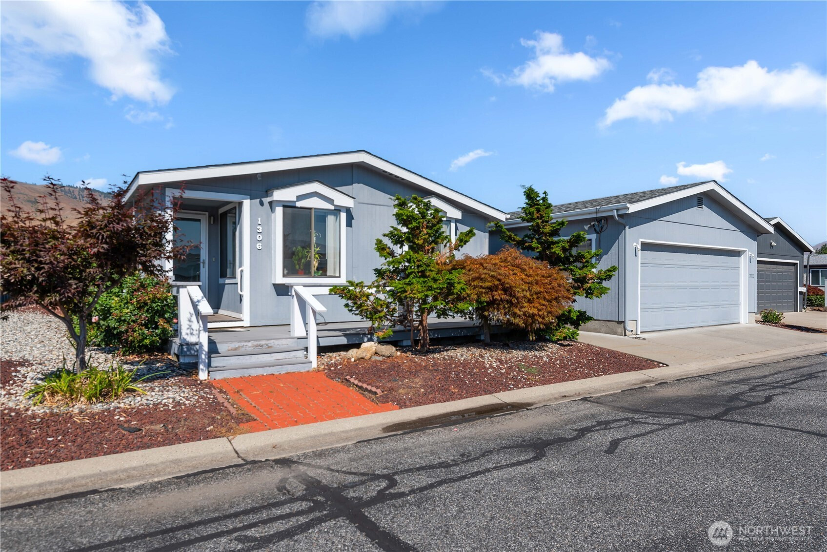 1306 Glacier Place, Wenatchee, WA 98801