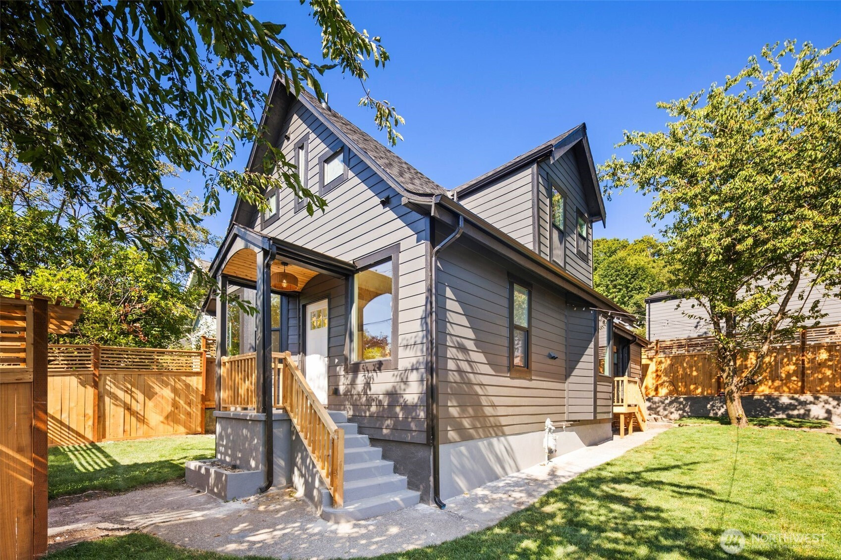 5916 18th Avenue S, Seattle, WA 98108