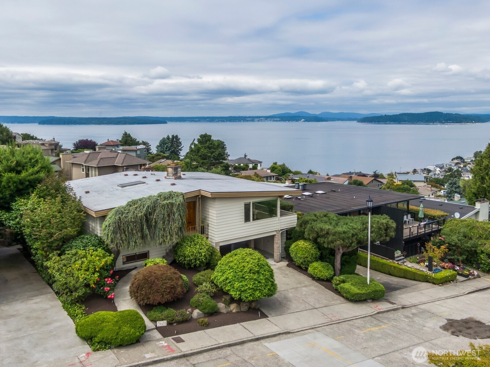 5621 SW Manning Street, Seattle, WA 98116