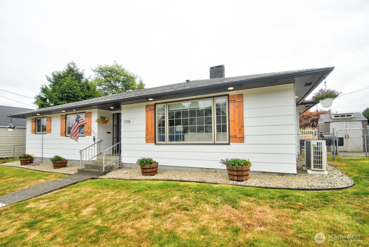 1715 W 6th Street, Aberdeen, WA 98520